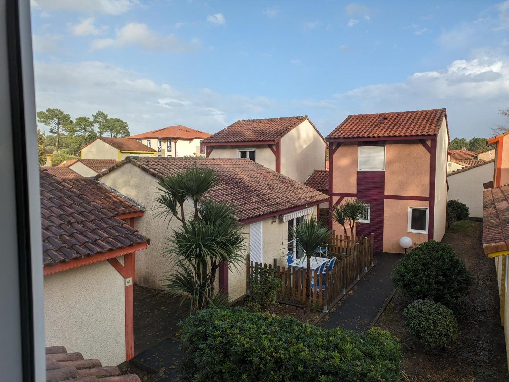 Residence Mes Amours D'Enfants - Les Villas Du Lac Сустон Экстерьер фото